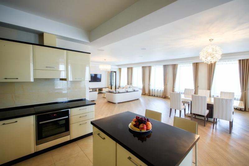 Menorah Hotel 4*