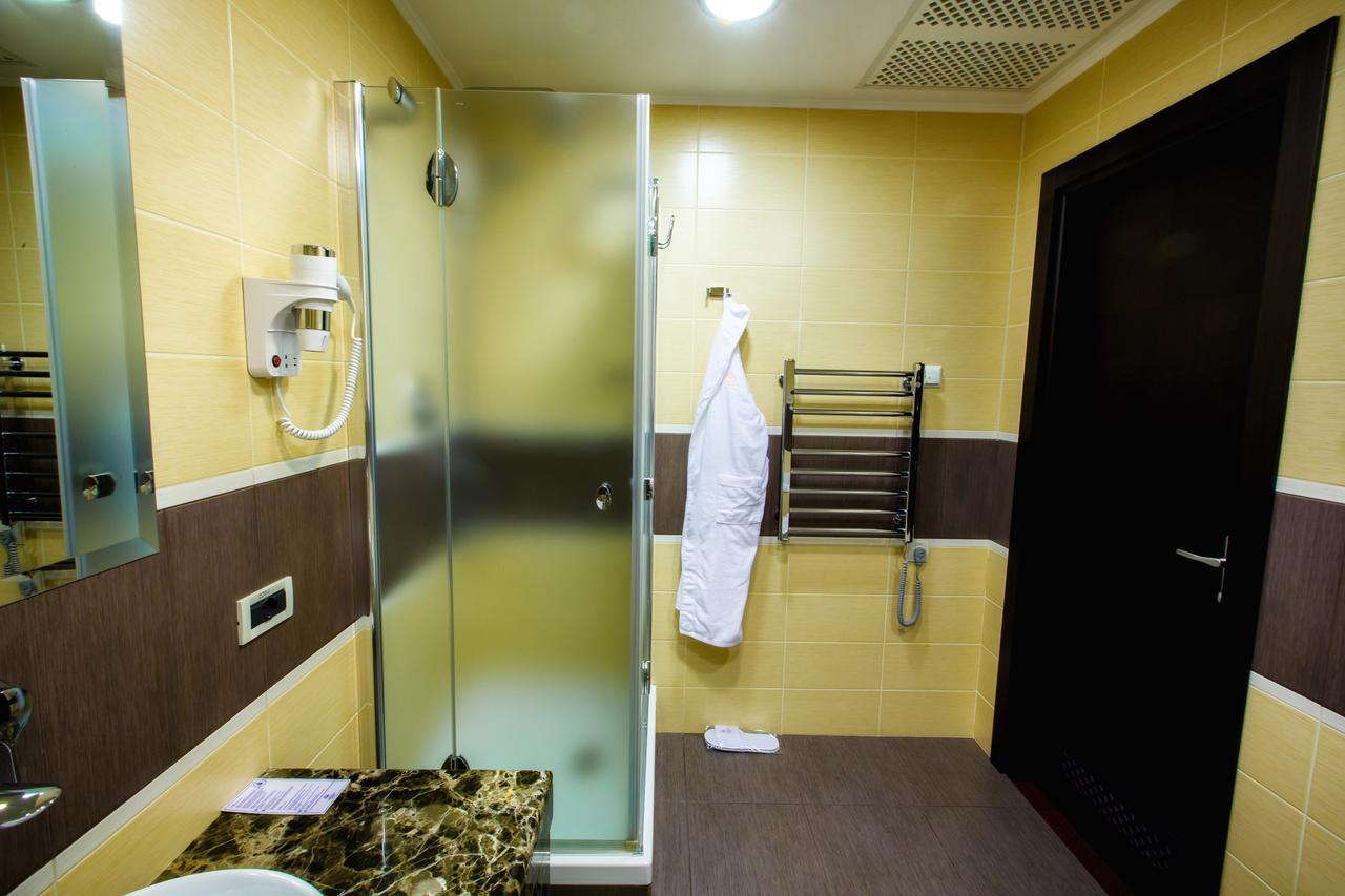 Hotel Menorah Dnipro